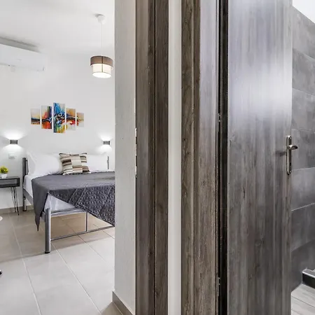 Orchids Luxury * سكوبيلوس تاون